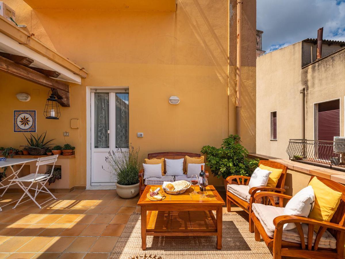 Palazzo Santa Caterina Bed and Breakfast Dorgali Buitenkant foto