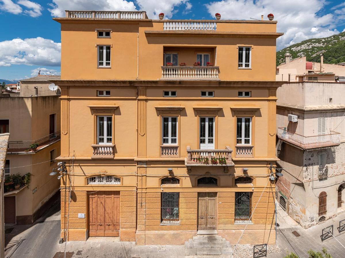 Palazzo Santa Caterina Bed and Breakfast Dorgali Buitenkant foto